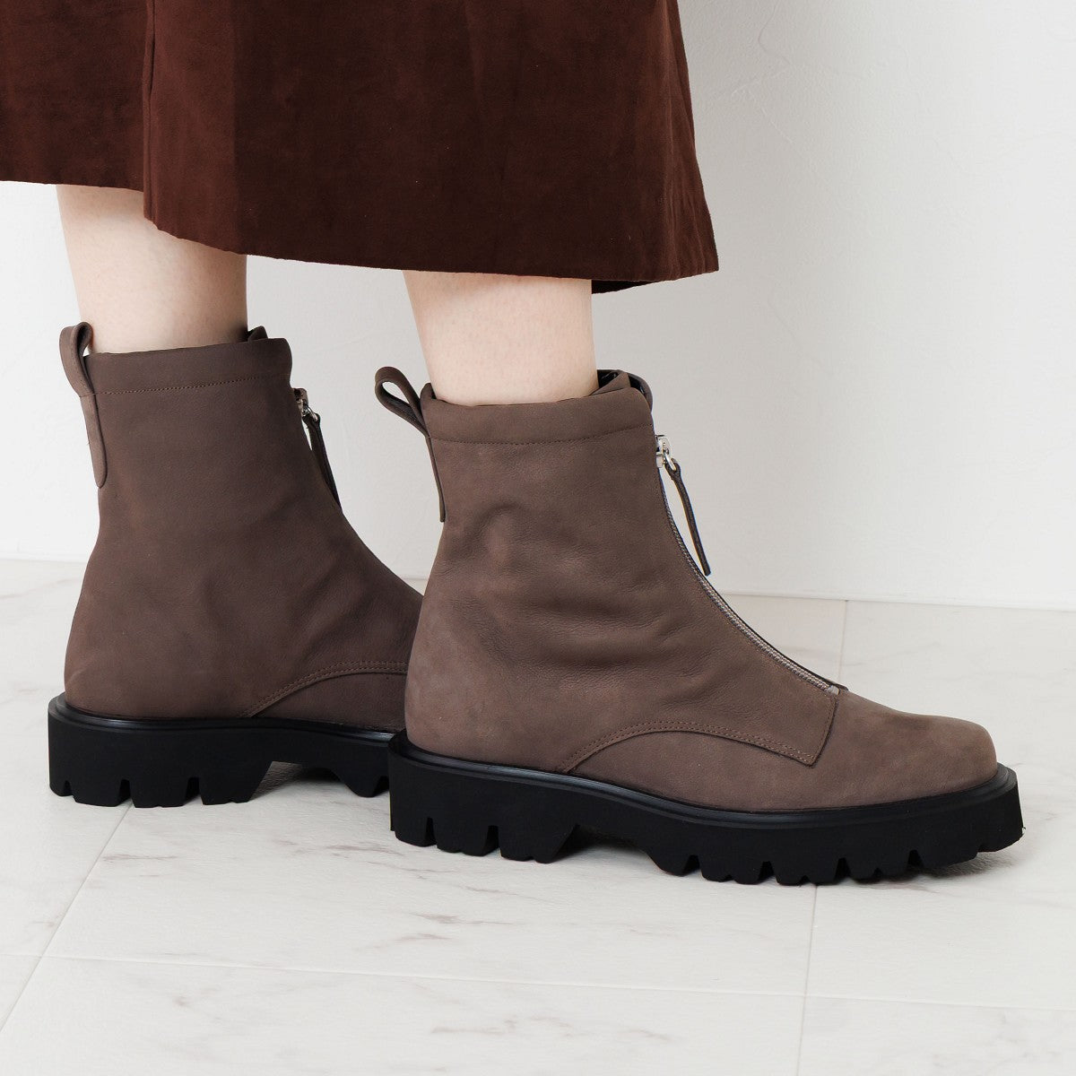 【25AW】フロントジップブーツ/651409