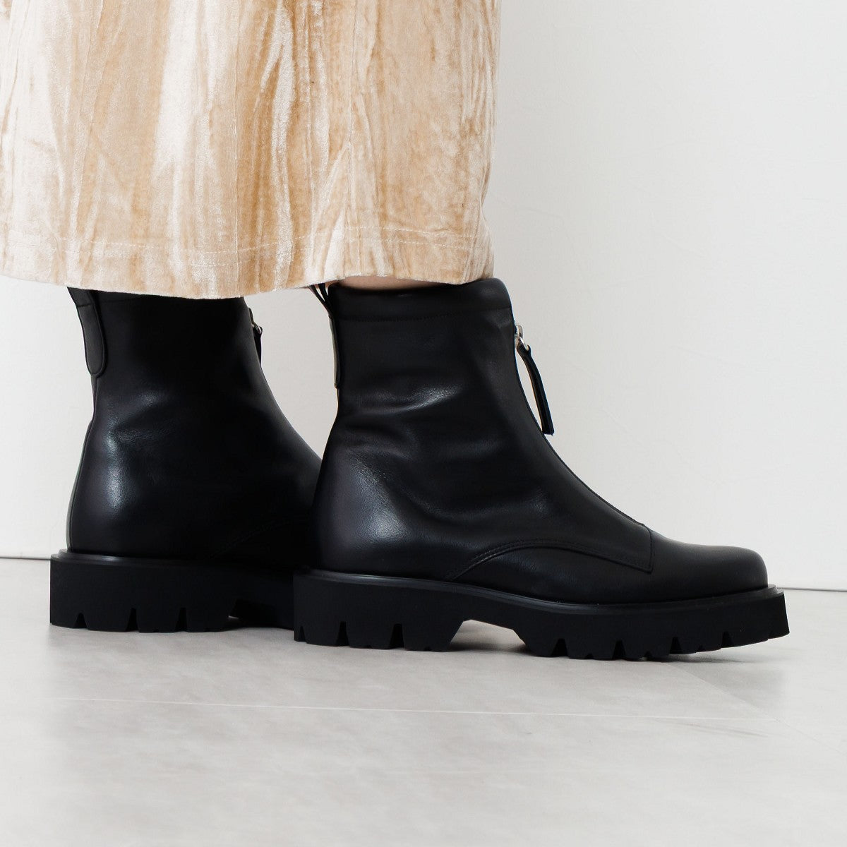 【25AW】フロントジップブーツ/651409