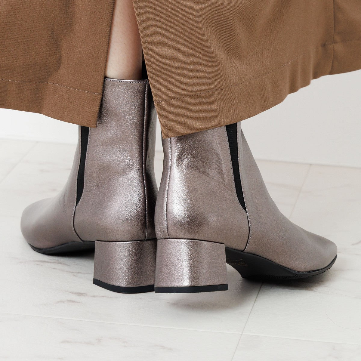 【25AW】スクエアトゥサイドゴアブーツ/651411