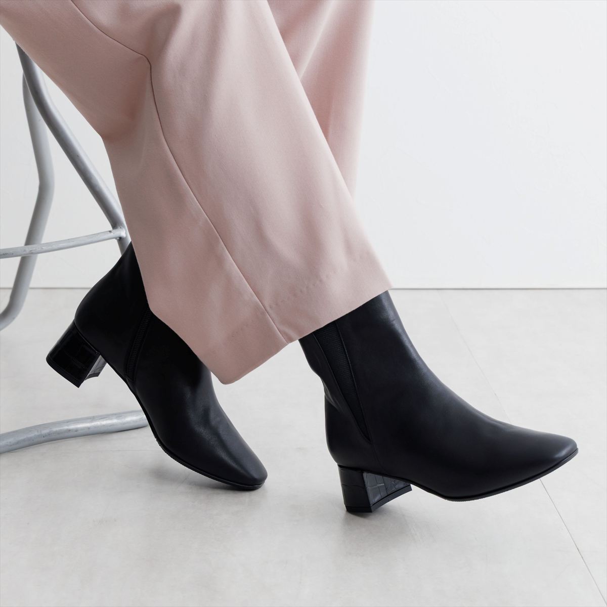 【25AW】スクエアトゥサイドゴアブーツ/651411