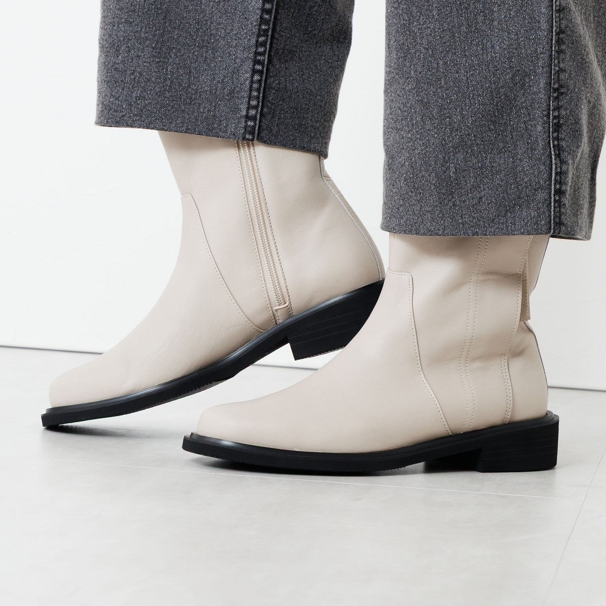 【25AW】サイドジップミドルブーツ/651414