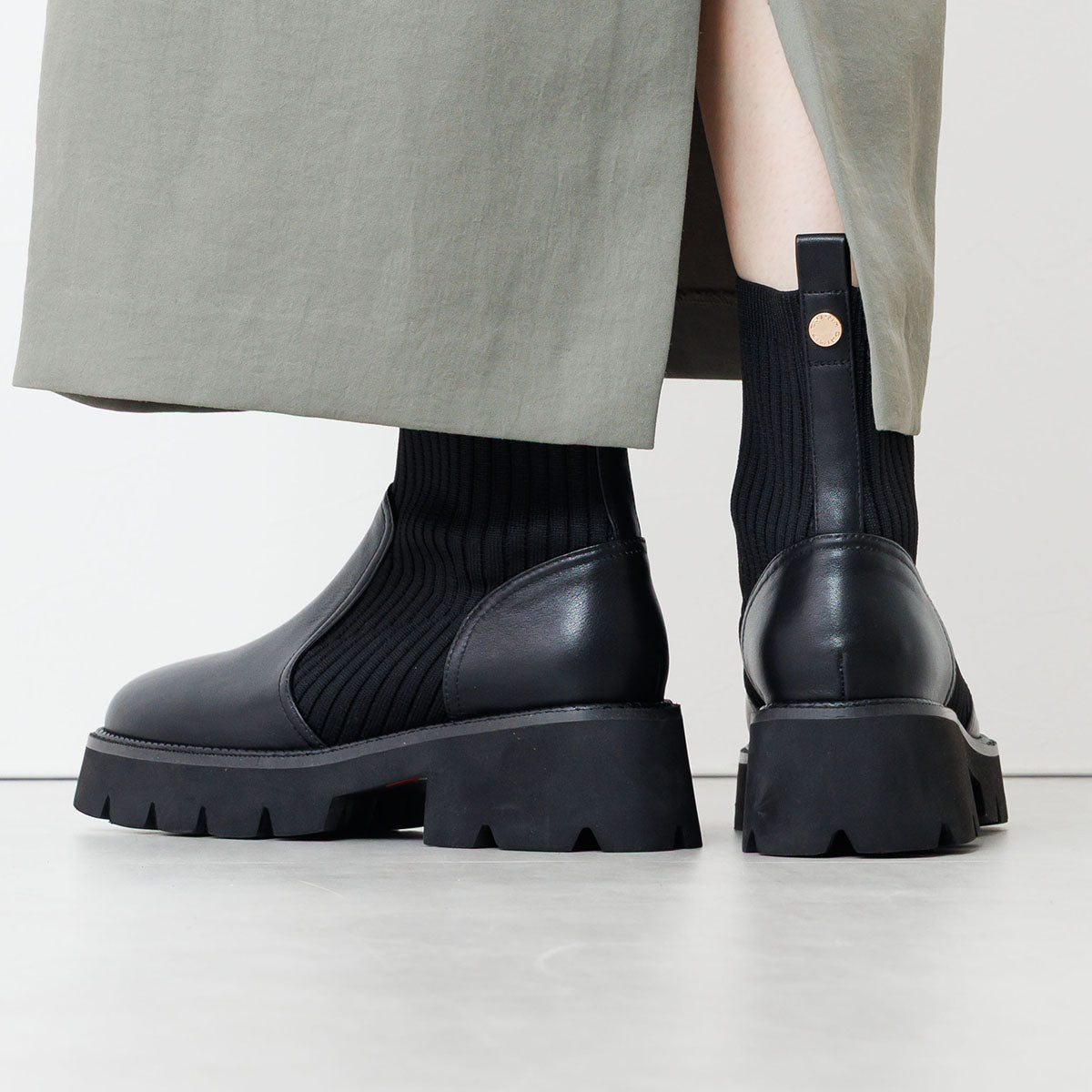 【25AW】トラックソールリブニットブーツ/651419