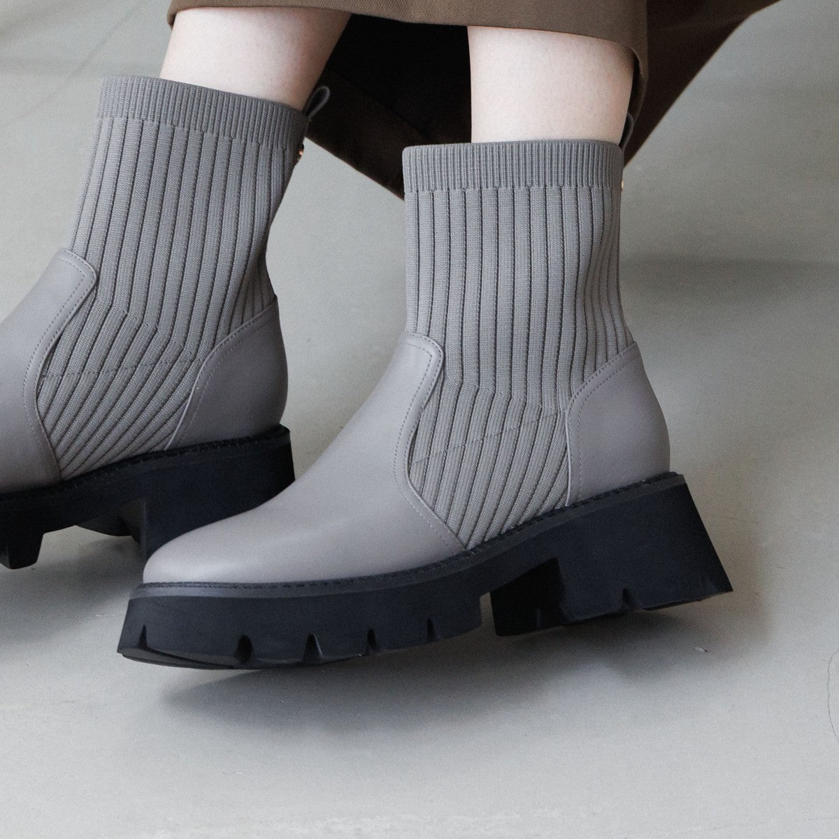 【25AW】トラックソールリブニットブーツ/651419