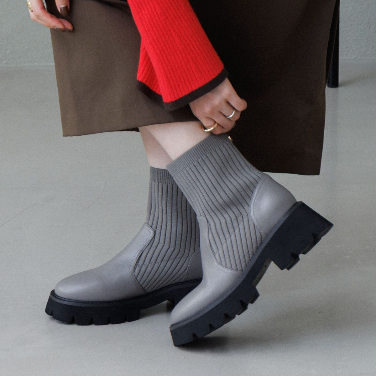 【25AW】トラックソールリブニットブーツ/651419