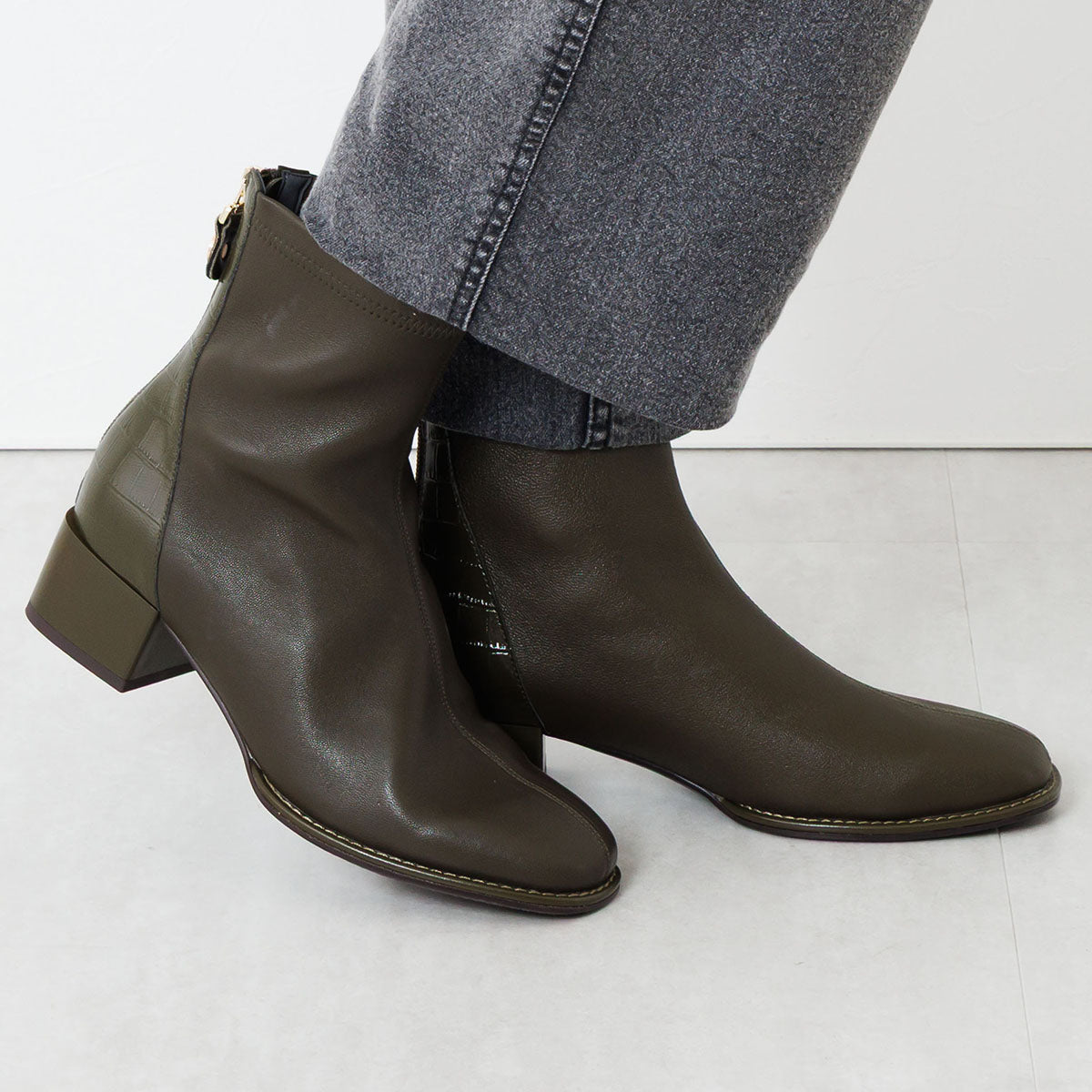 《一部予約/11月下旬入荷予定》【25AW】型押しコンビストレッチブーツ/651420