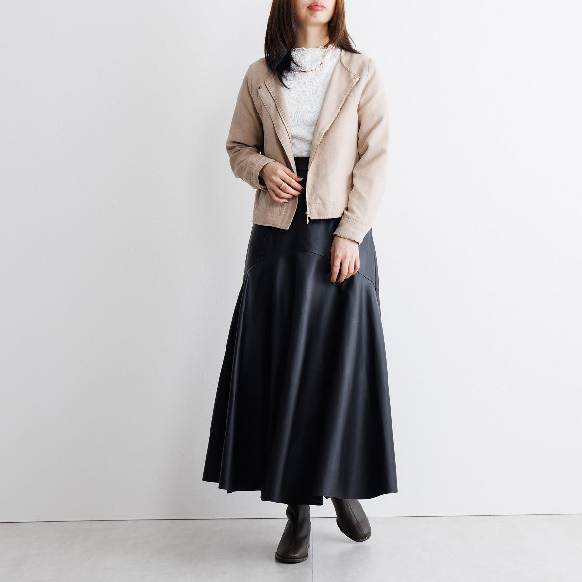 《再入荷/12月中旬入荷予定》【25AW】型押しコンビストレッチブーツ/651420