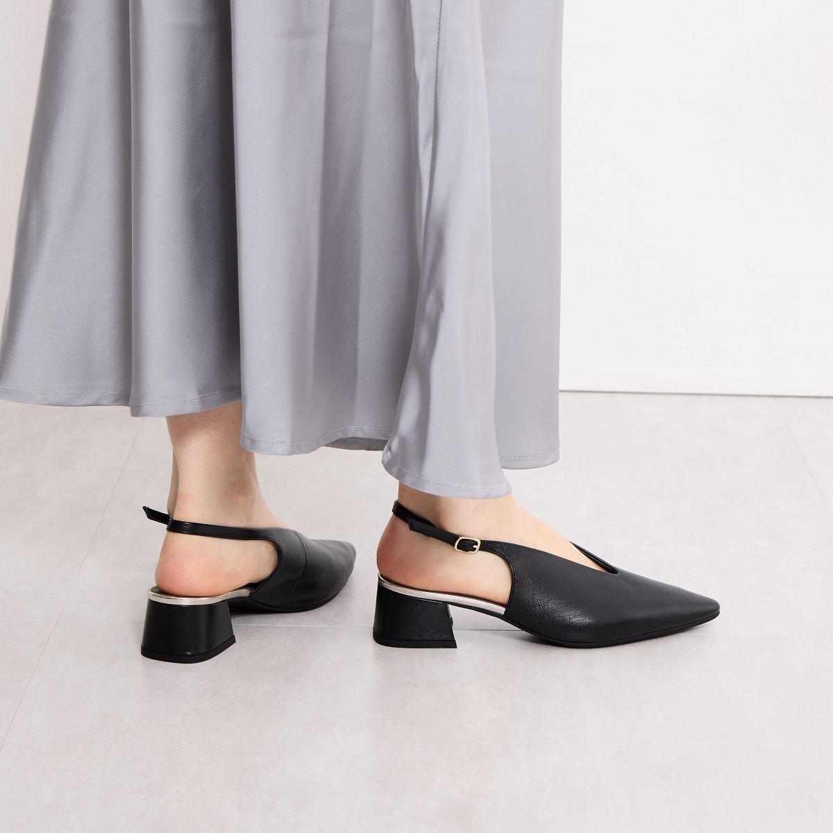 【SALE】Vカットスリングバックパンプス/651504