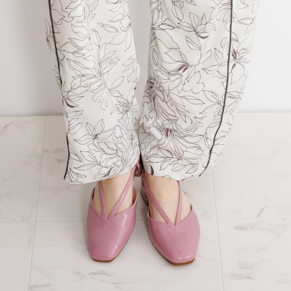 【SALE】スクエアトゥバックストラップパンプス/651505