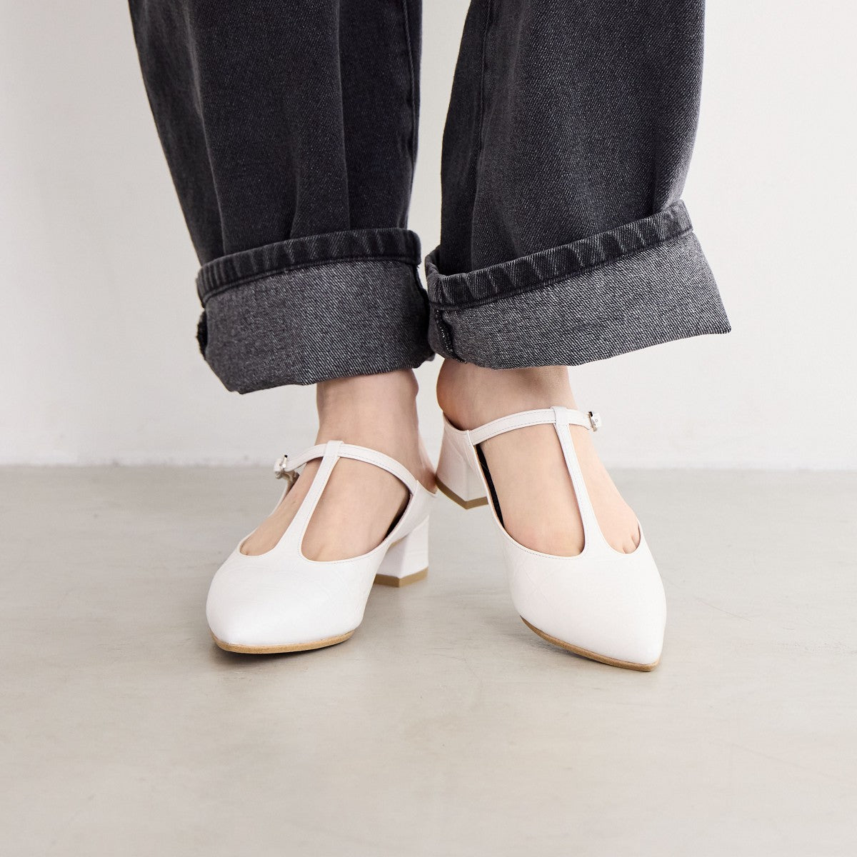 【SALE】ポインテッドトゥTストラップミュール/651507