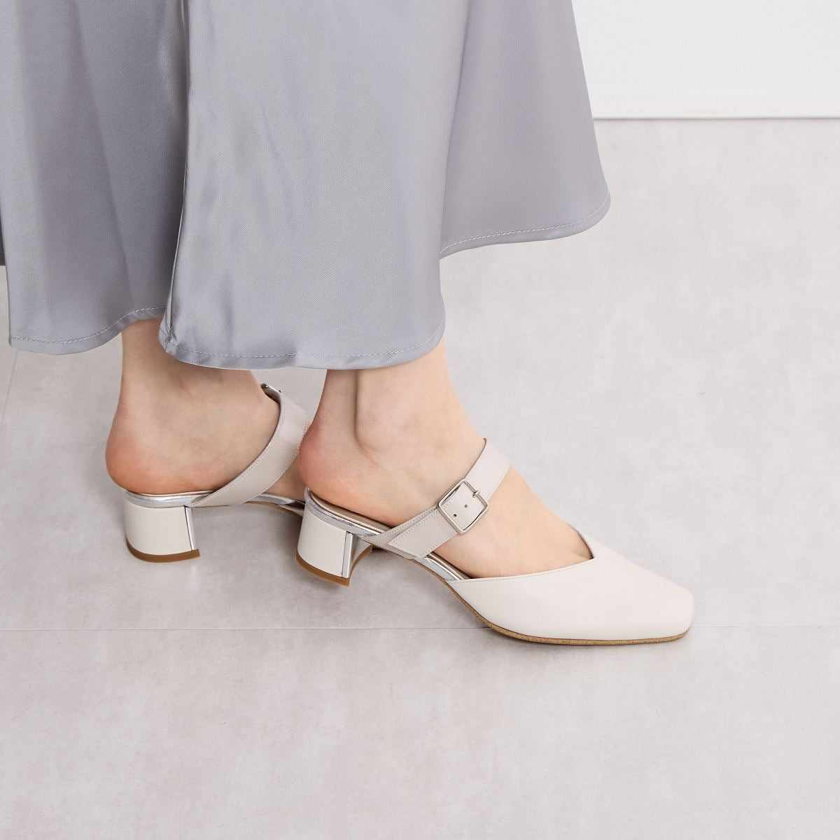 【SALE】スクエアトゥベルトミュール/651510