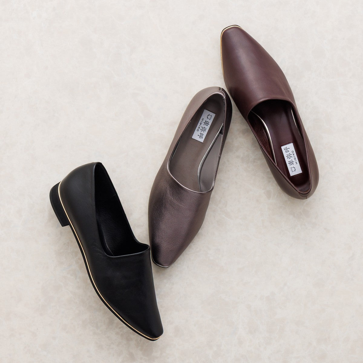 【26SS新色追加】メタルラインソフトレザーフラットパンプス/653101