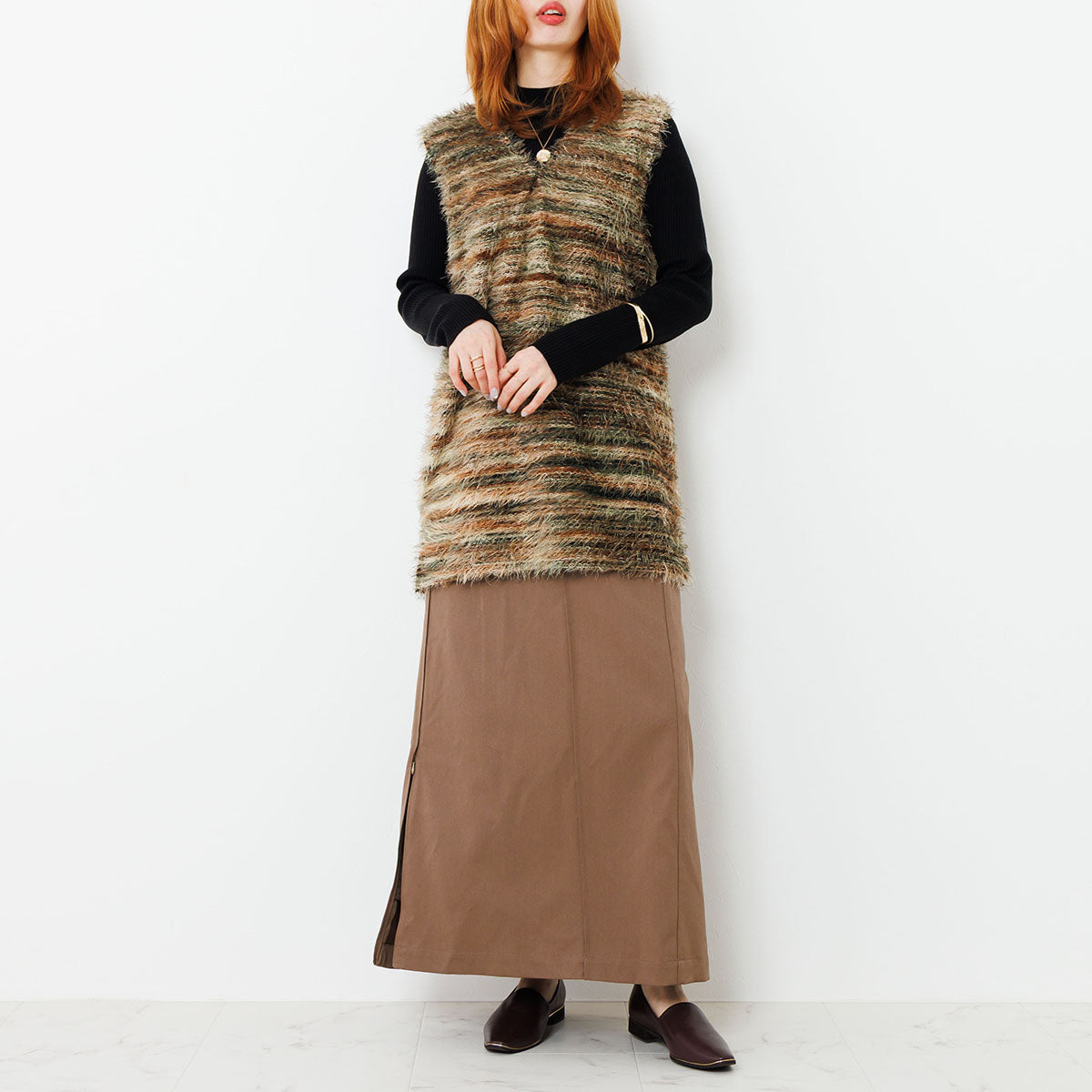 【26SS新色追加】メタルラインソフトレザーフラットパンプス/653101