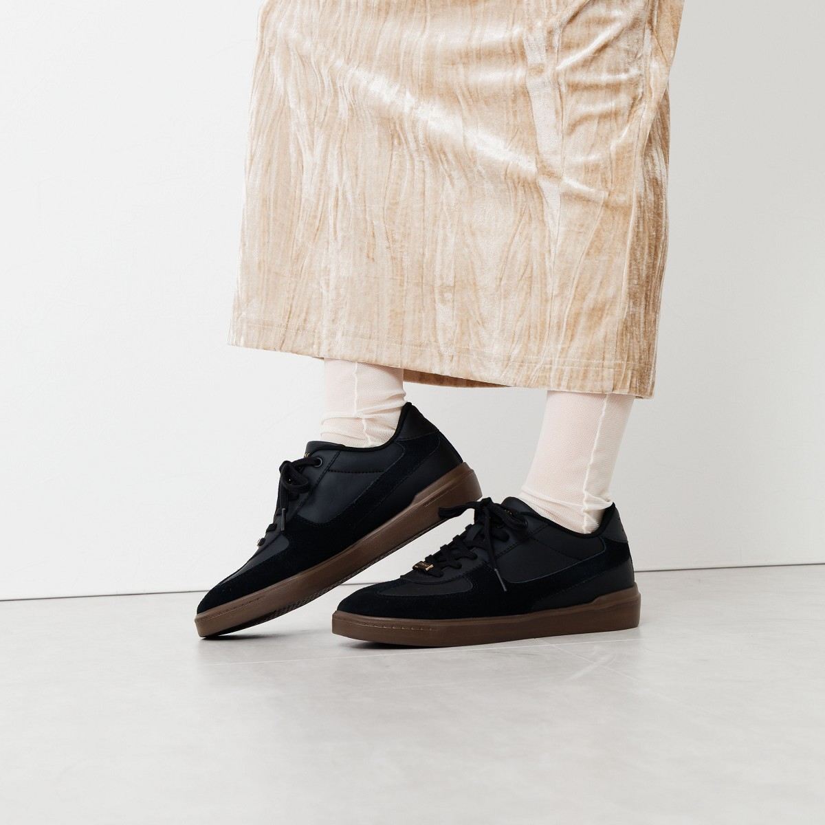 【25AW新色】スエードコンビコートソールスニーカー/657101