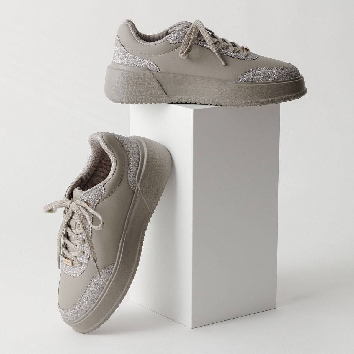 【25AW新色】厚底コートソールスニーカー/657102