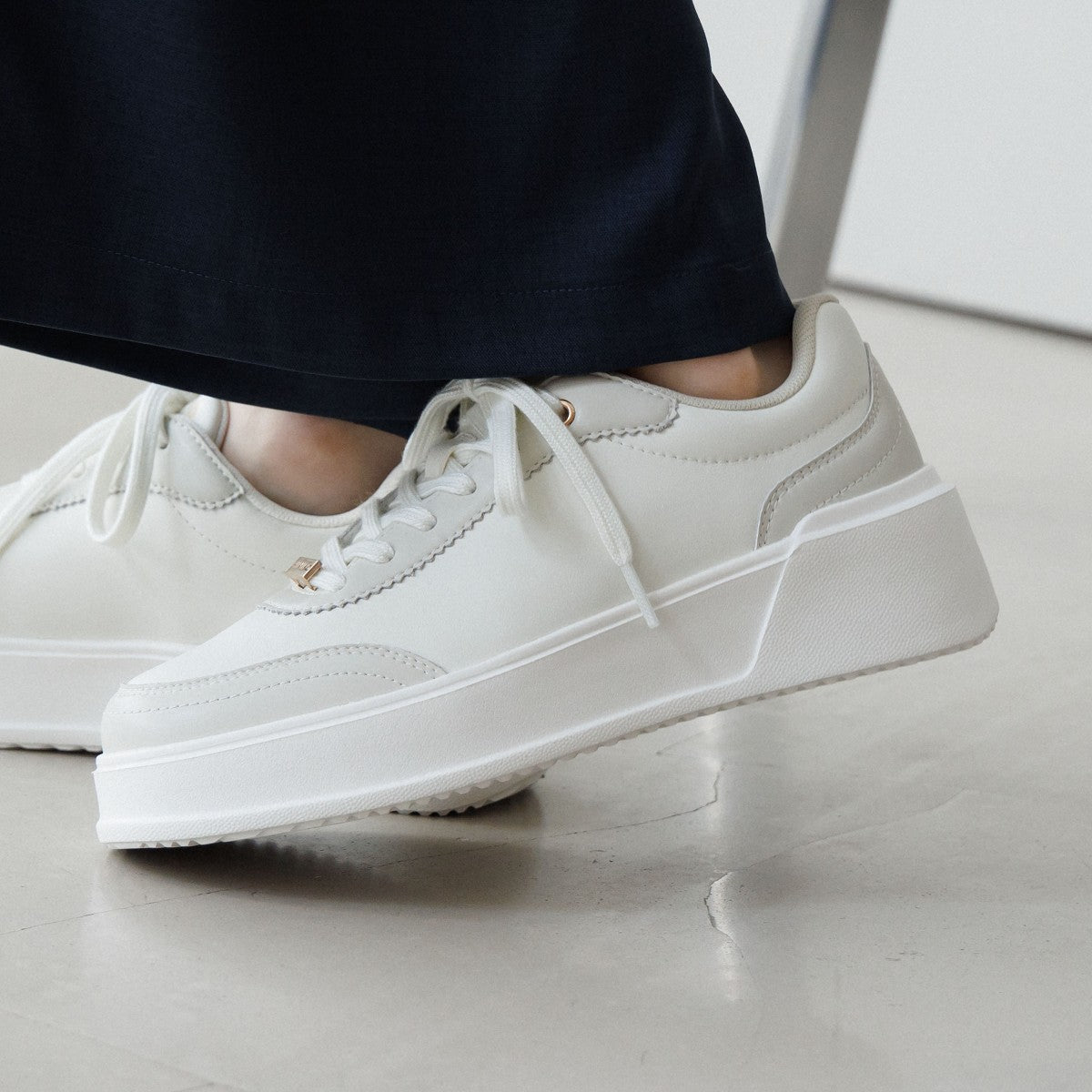 【25AW新色】厚底コートソールスニーカー/657102