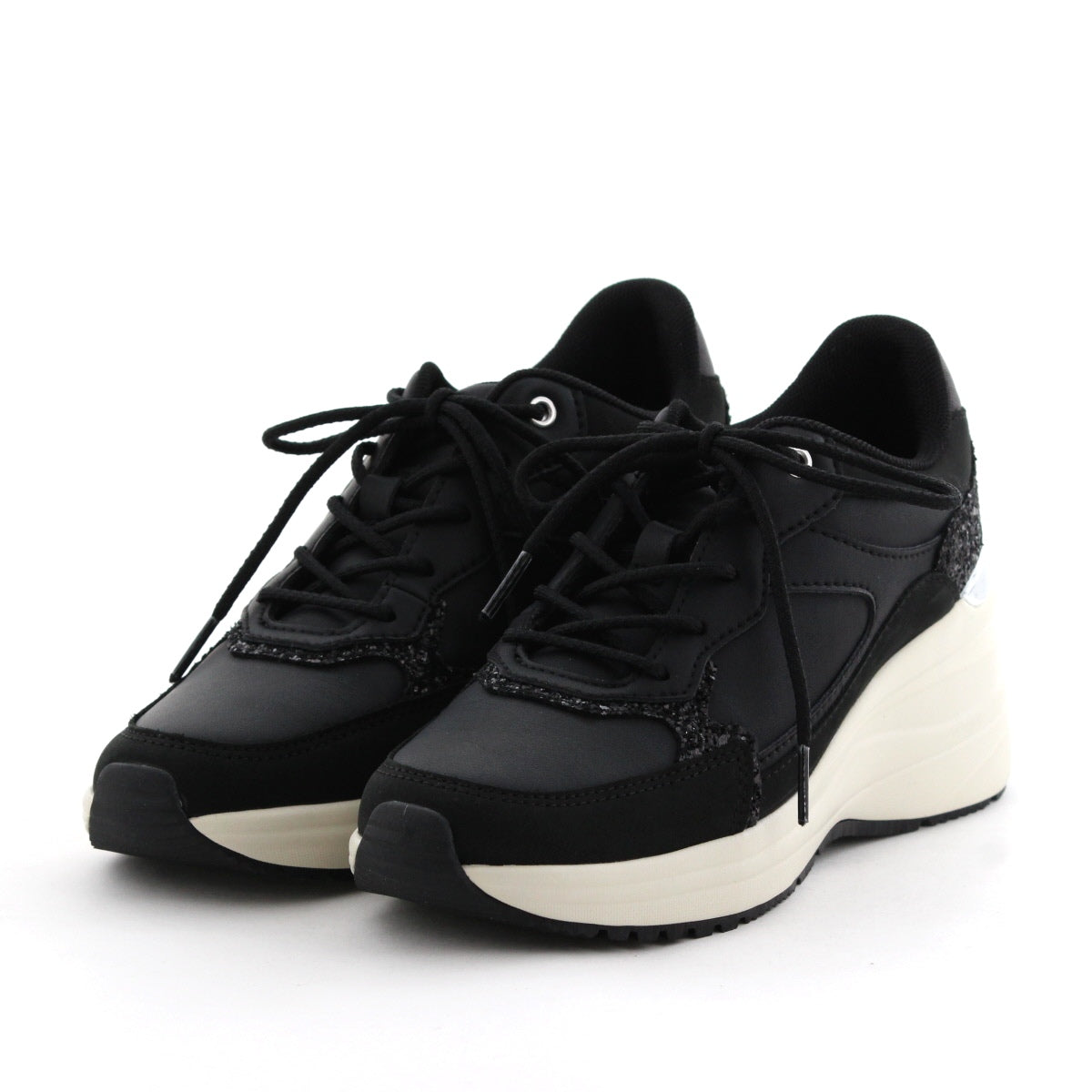 【25AW新色】美脚ヒールアップスニーカー/657106