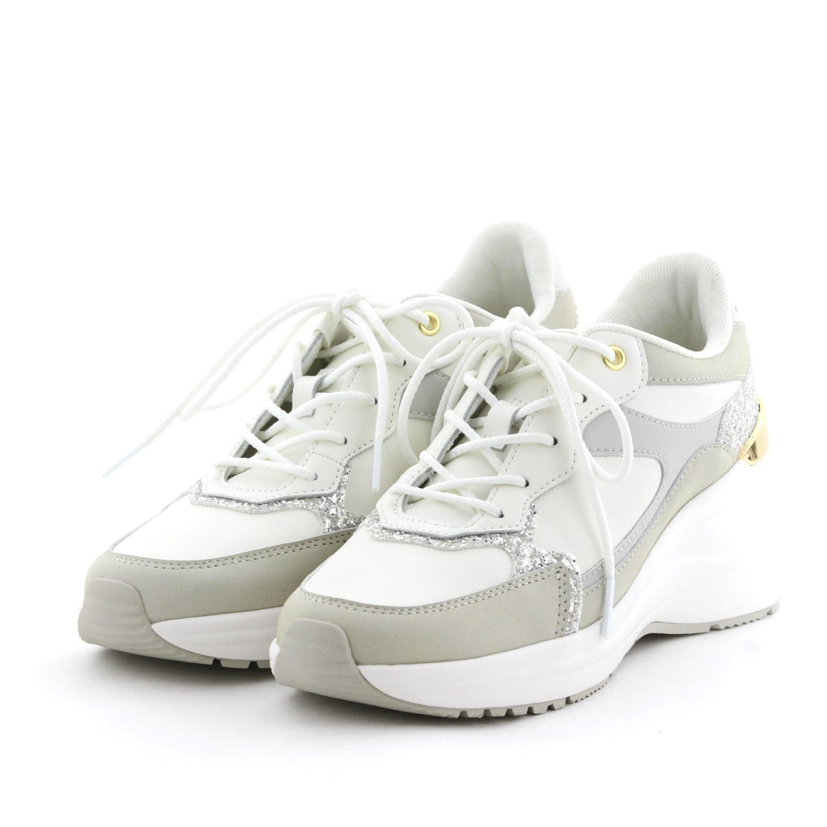 【25AW新色】美脚ヒールアップスニーカー/657106