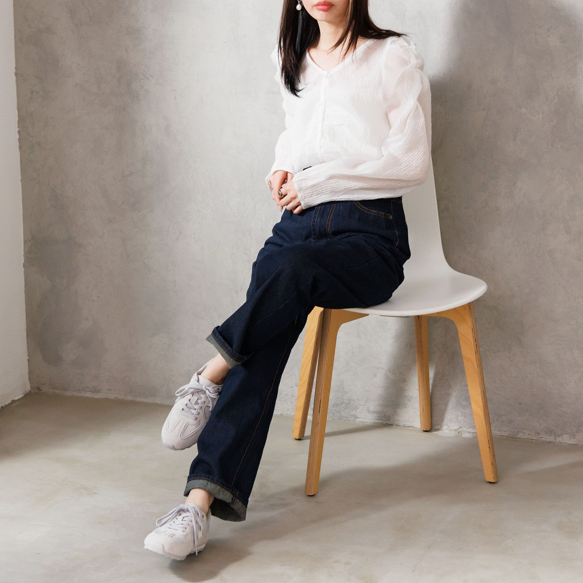 【26SS新色追加】フラットスエードコンビスニーカー/657302