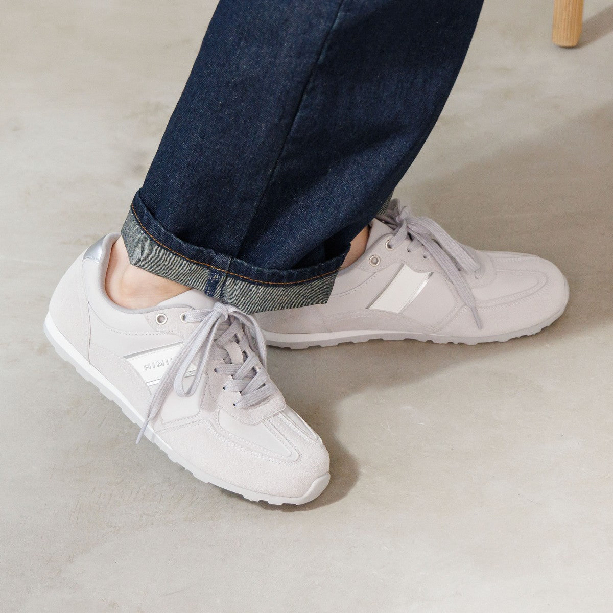 【26SS新色追加】フラットスエードコンビスニーカー/657302