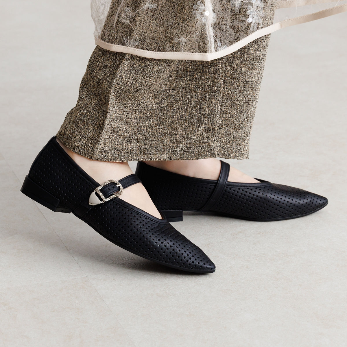 【26SS】パンチングレザーメリージェーンパンプス/661103