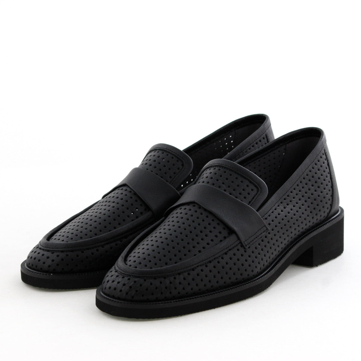 【26SS】パンチングレザーソフトローファー/661105