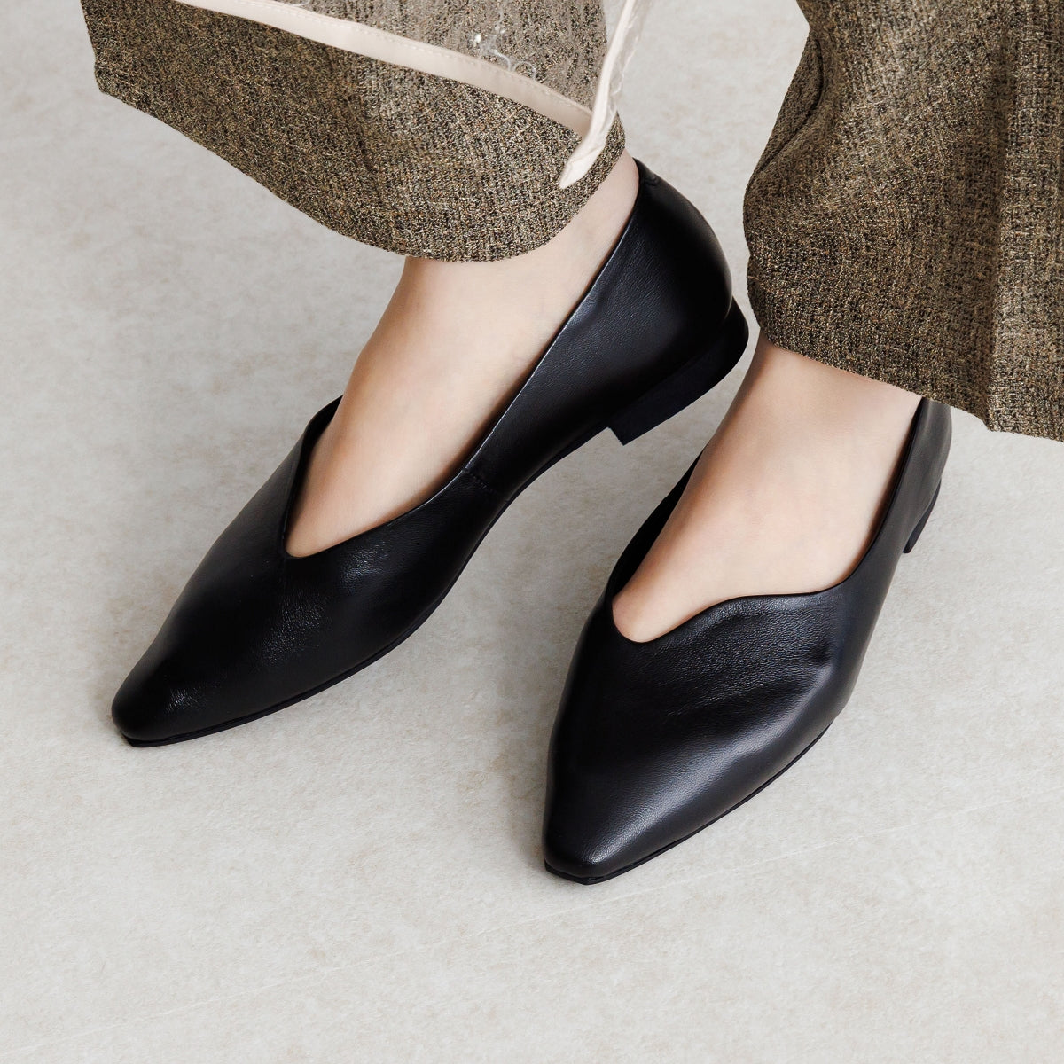 【26SS】ウェーブカットフラットパンプス/661111