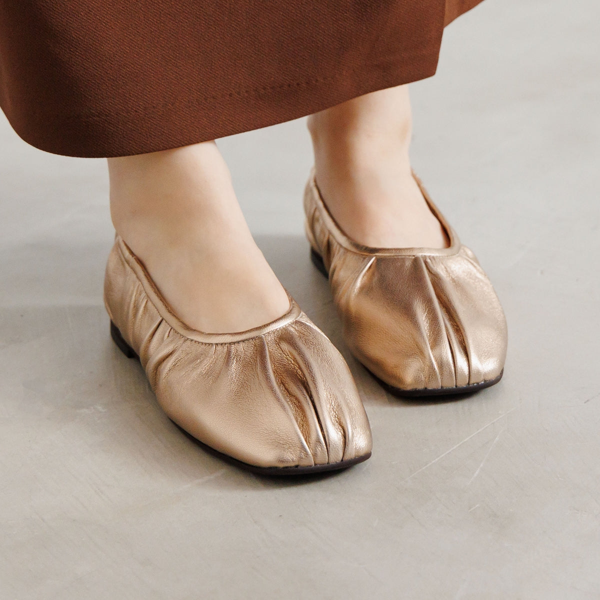 【26SS】ドレープデザインフラットパンプス/661116