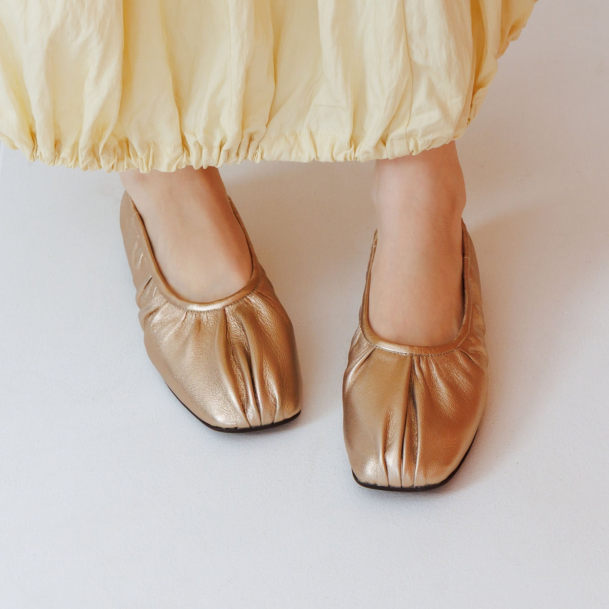 【26SS】ドレープデザインフラットパンプス/661116