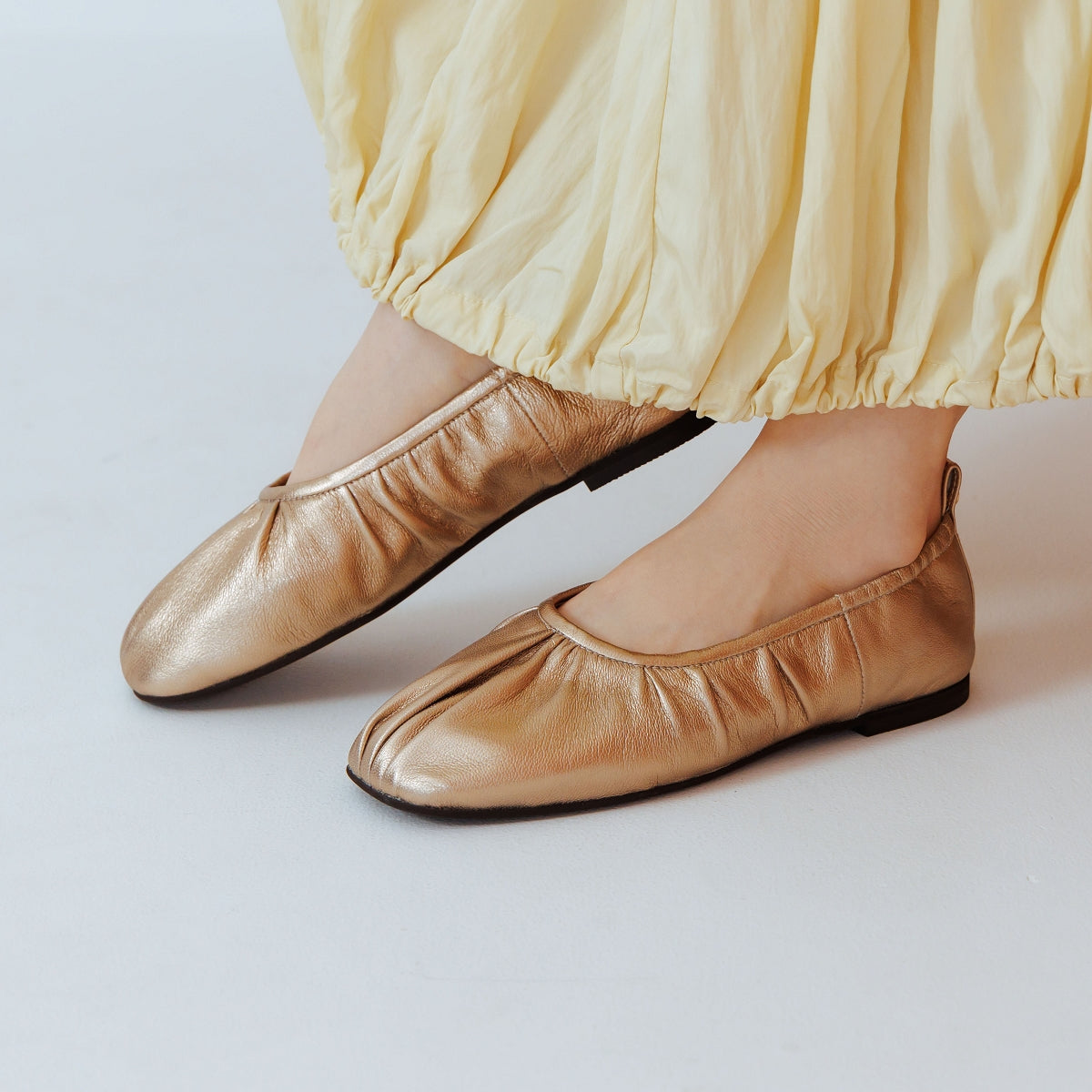 【26SS】ドレープデザインフラットパンプス/661116