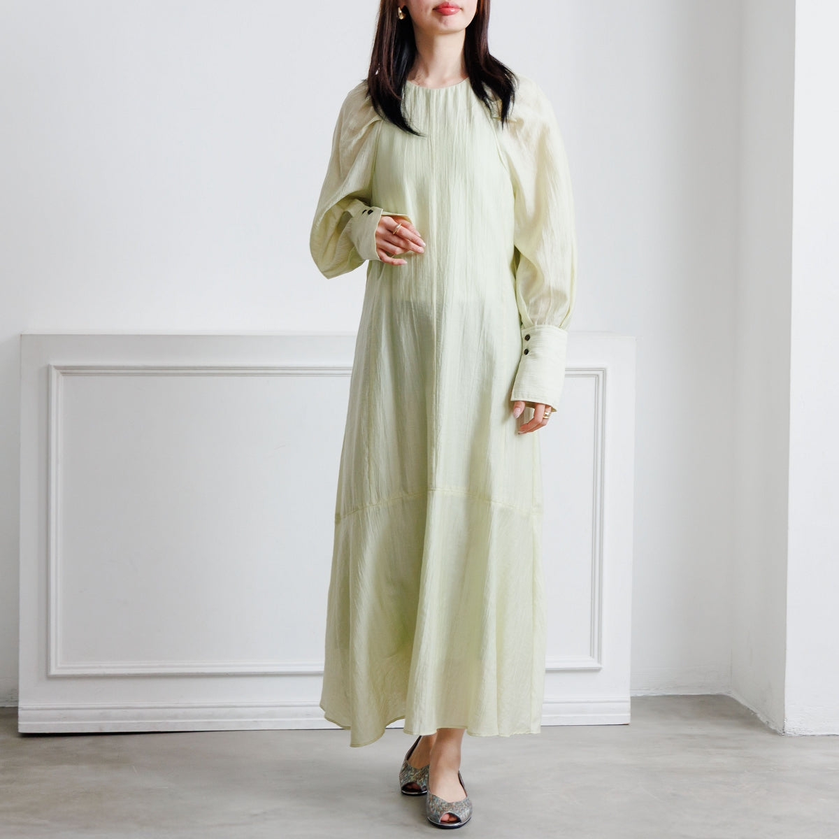 【26SS】ピープトゥフラットパンプス/661117