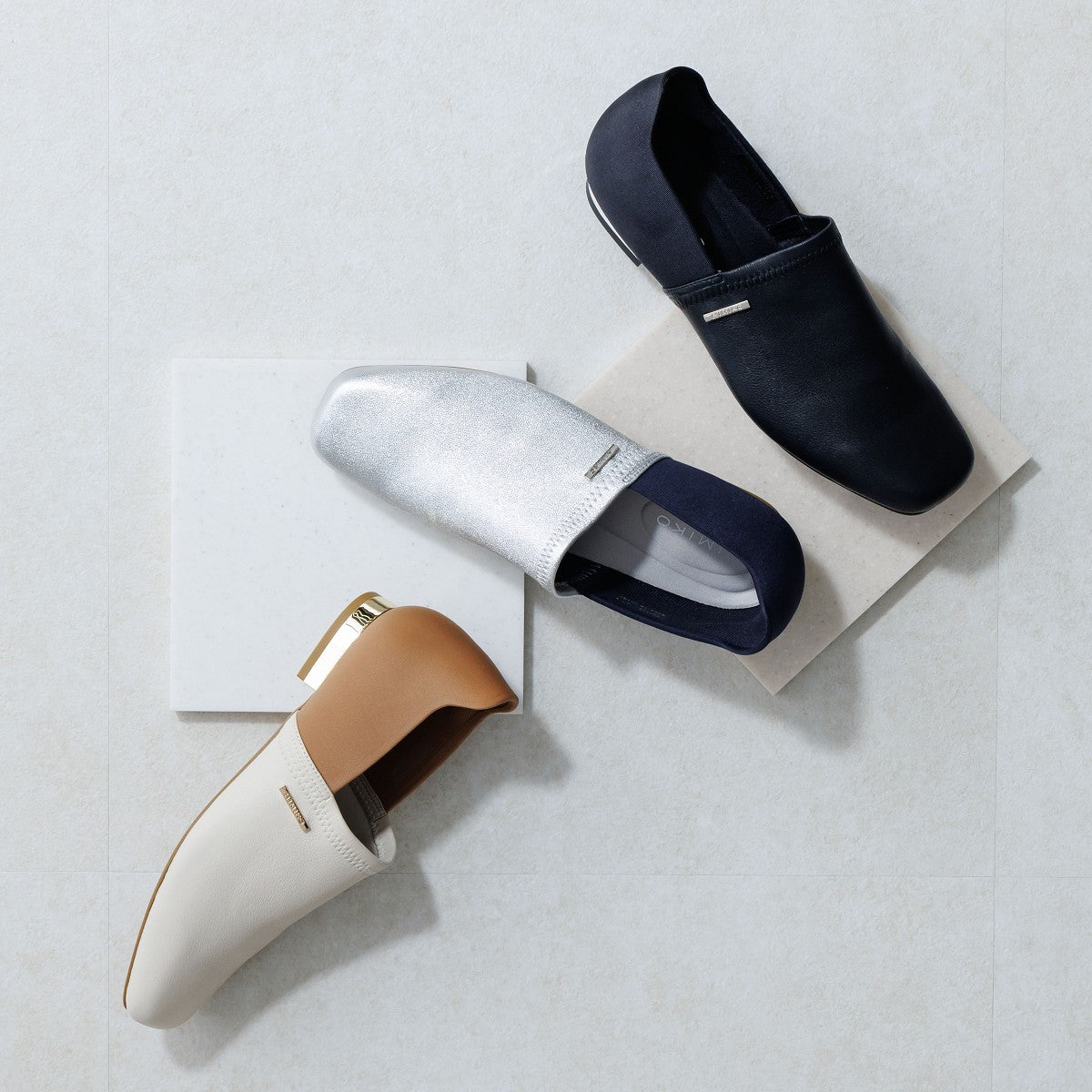 【瞬間フィット】ハンズフリーストレッチレザーパンプス/661118