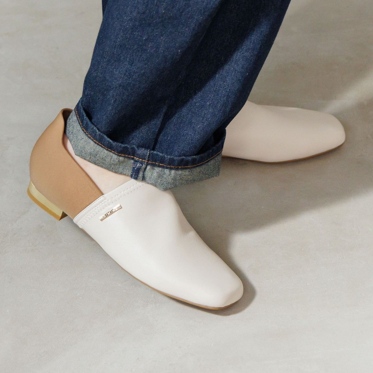 【先行販売】【瞬間フィット】ハンズフリーストレッチレザーパンプス/661118