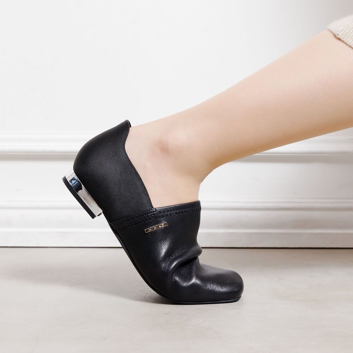 【先行販売】【瞬間フィット】ハンズフリーストレッチレザーパンプス/661118