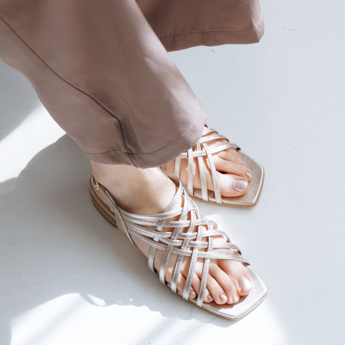 【26SS】ケージストラッピーローヒールサンダル/661202