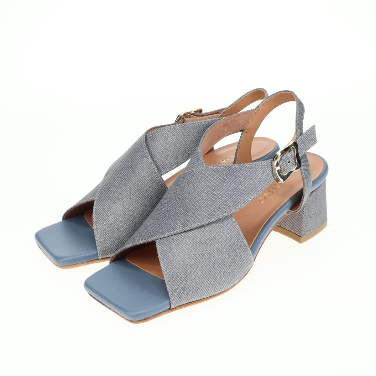 《予約/4月下旬入荷予定》ブロックヒールカバードクロスサンダル/661205