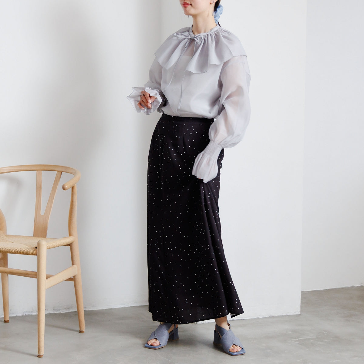 《予約/4月中旬入荷予定》ブロックヒールカバードクロスサンダル/661205