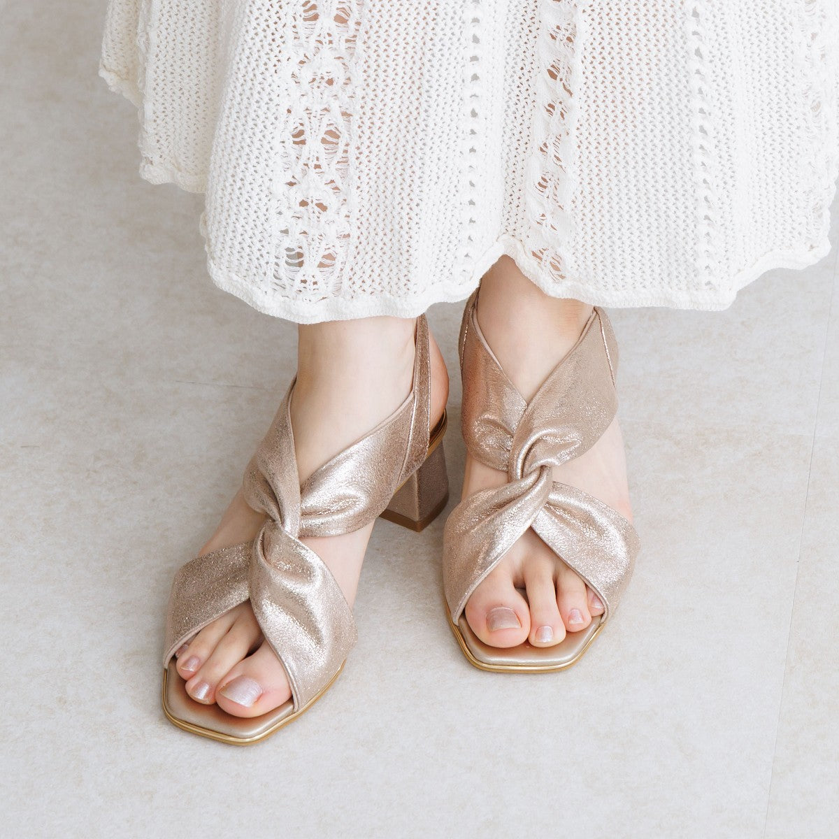 《予約/5月上旬入荷予定》ソフトドレープクロスサンダル/661220