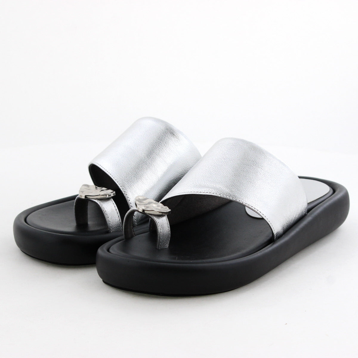 《予約/5月中旬入荷予定》ラウンドソールサムリングサンダル/661224