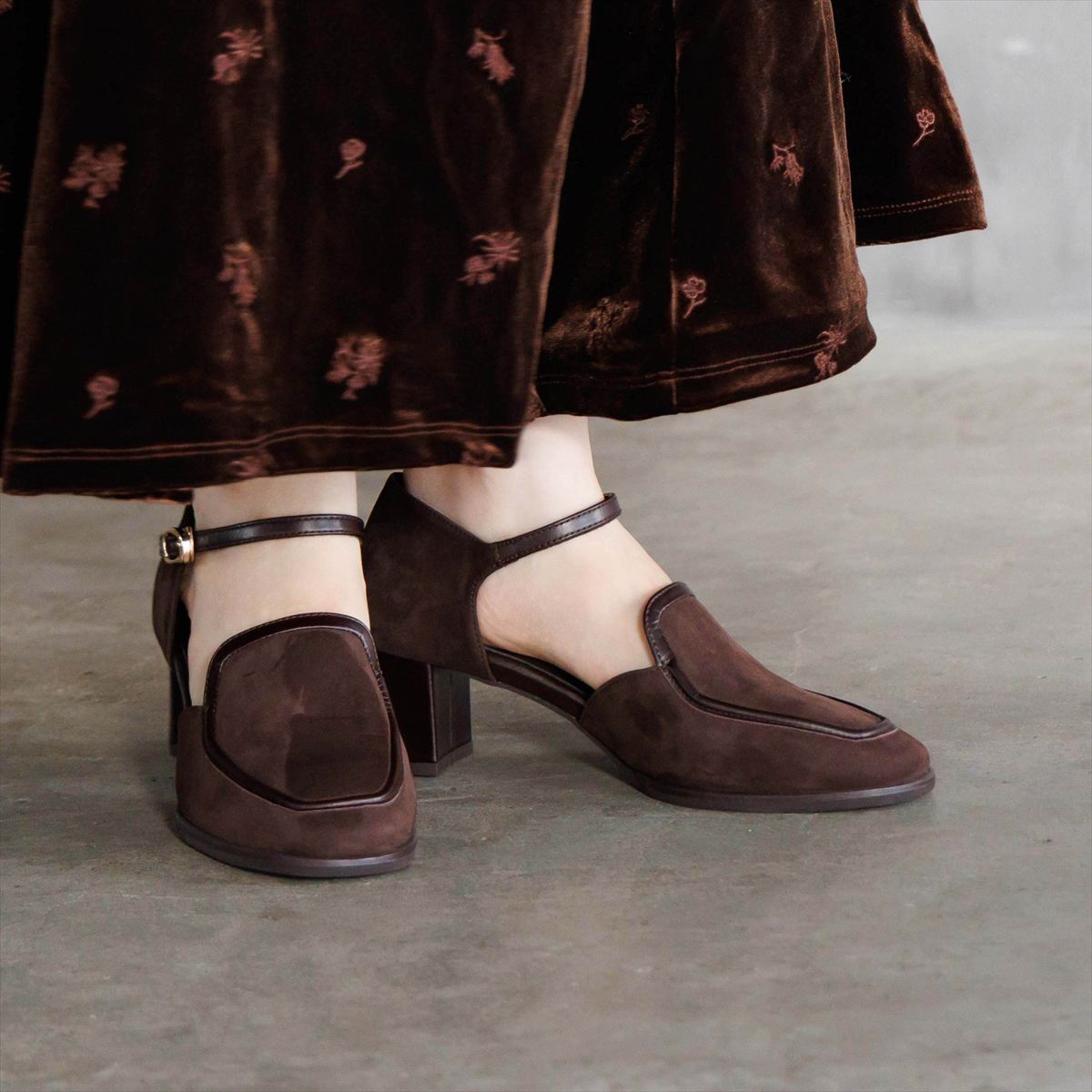 【26AW】モカデザインセパレートパンプス/661301