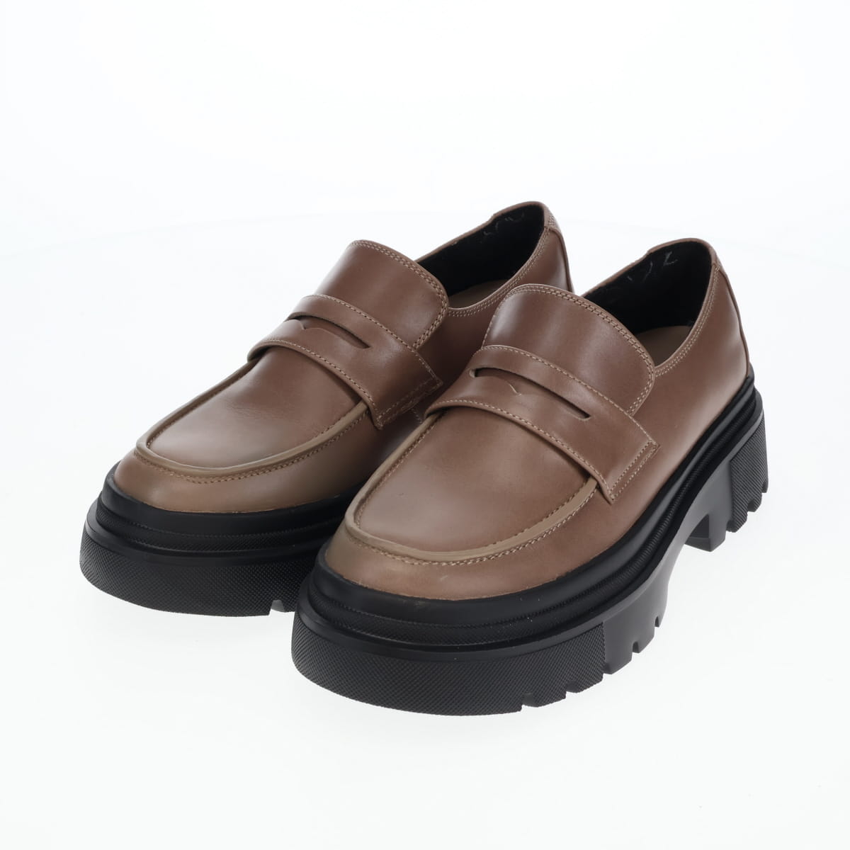 《予約/11月上旬入荷予定》【26AW】スニーカーソールローファー/661315