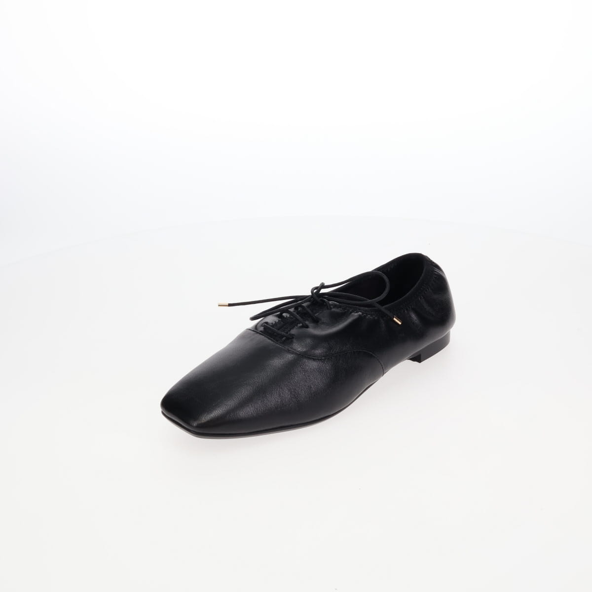 《予約/10月上旬入荷予定》【26AW】スクエアトゥレースアップフラットシューズ/661316