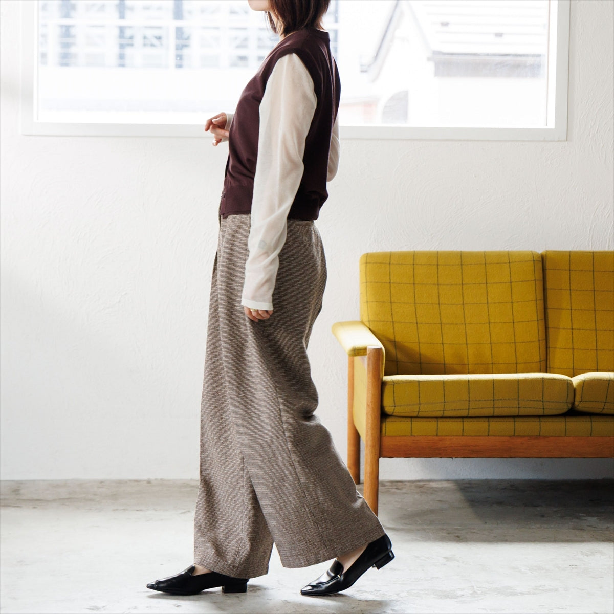 【26AW】メタルポイントアシンメトリーローヒールシューズ/661327
