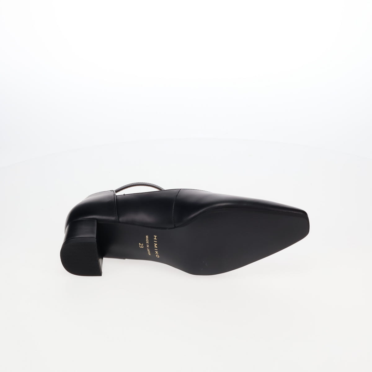 《予約/9月中旬入荷予定》【26AW】スクエアカットアンクルストラップパンプス/661328