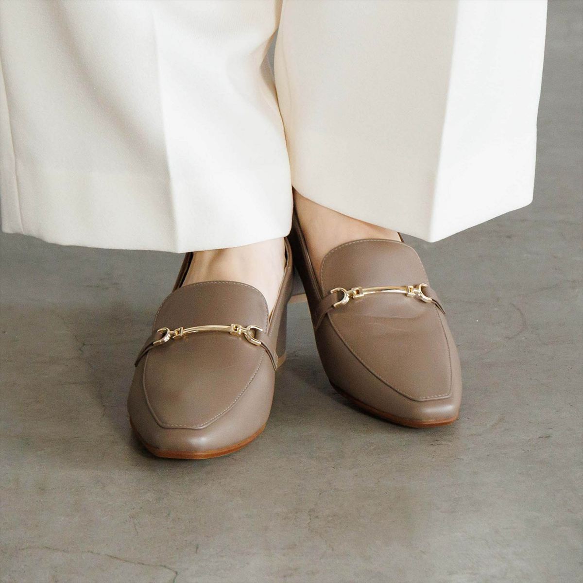 【26AW】ヒールバブーシュビットローファー/661331