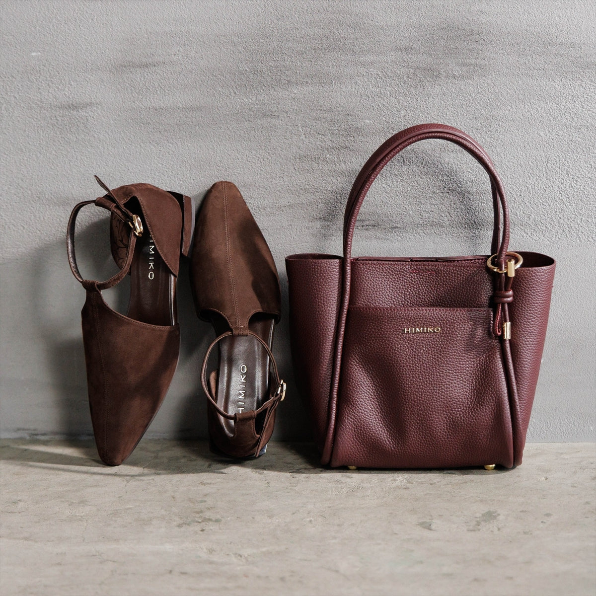 《予約/9月下旬入荷予定》【26AW】バックチャーム付き 2WAYミニトートバッグ/661381