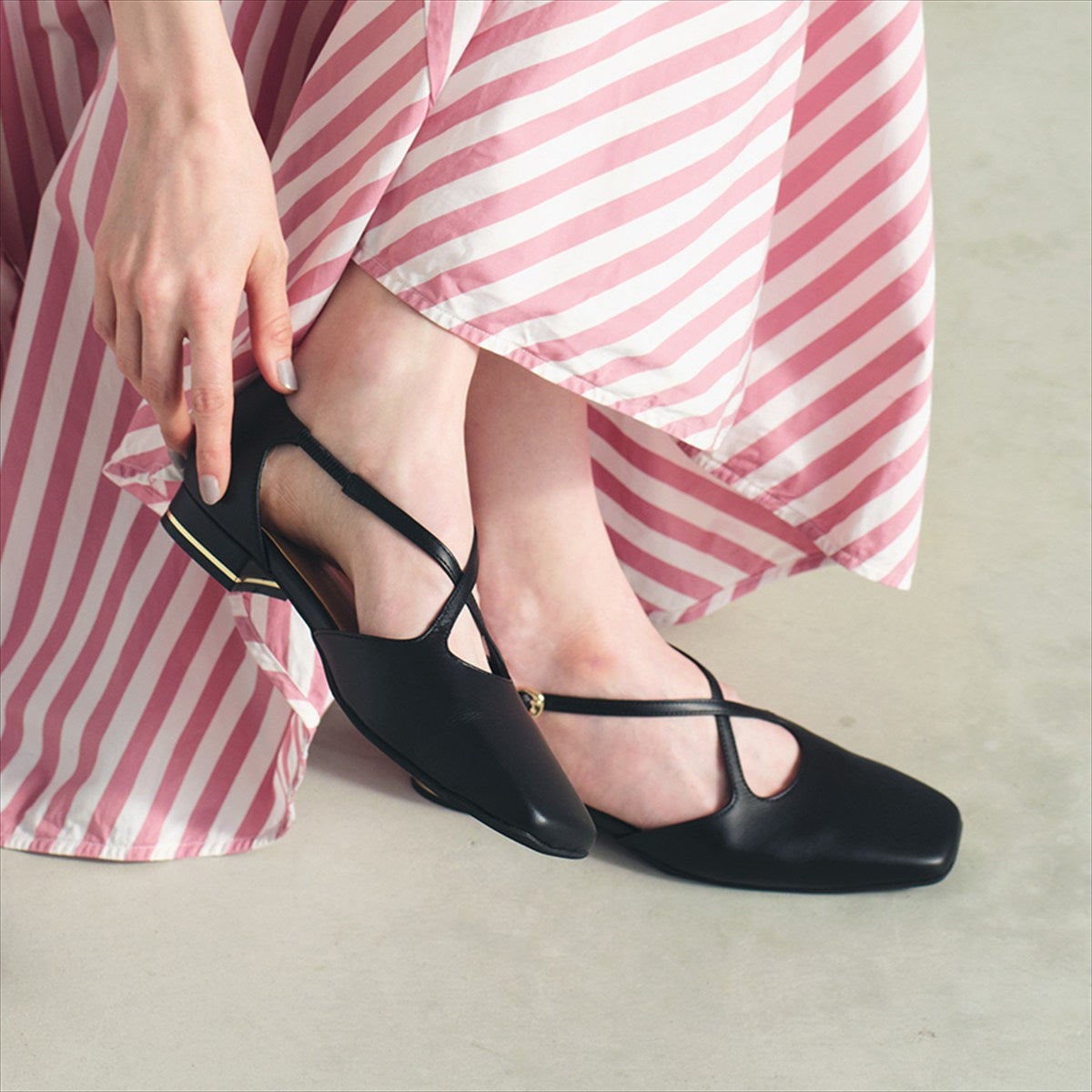 【26SS】クロスベルトセパレートパンプス/661503