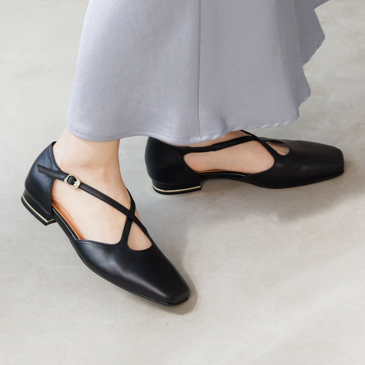 【26SS】クロスベルトセパレートパンプス/661503