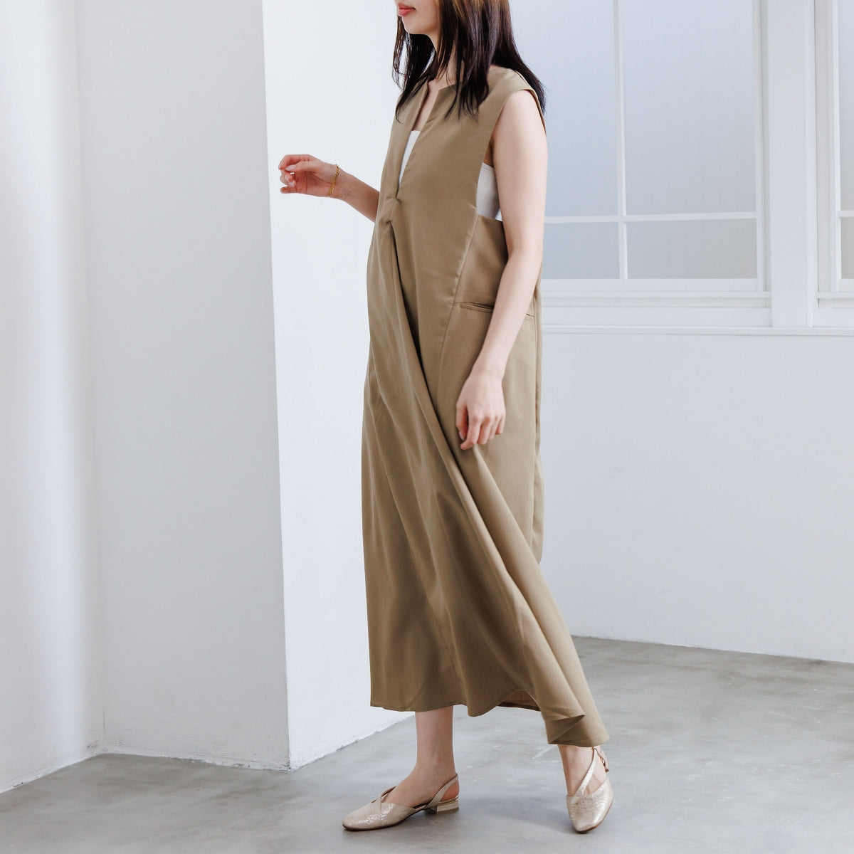 【SALE】【26SS】アシンメトリーバックストラップ/661504