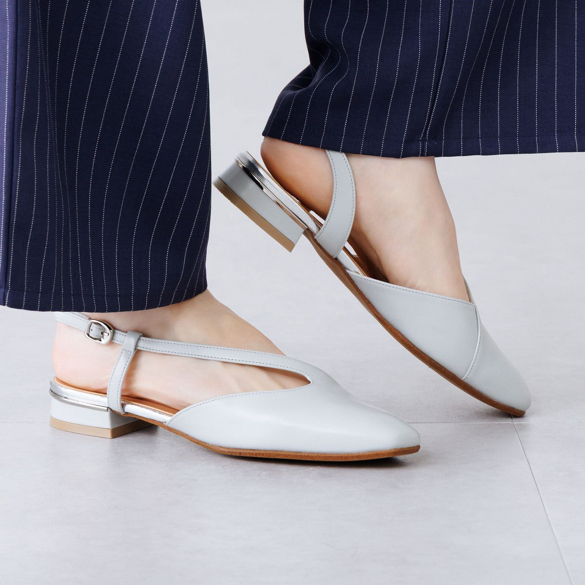 【26SS】アシンメトリーバックストラップ/661504