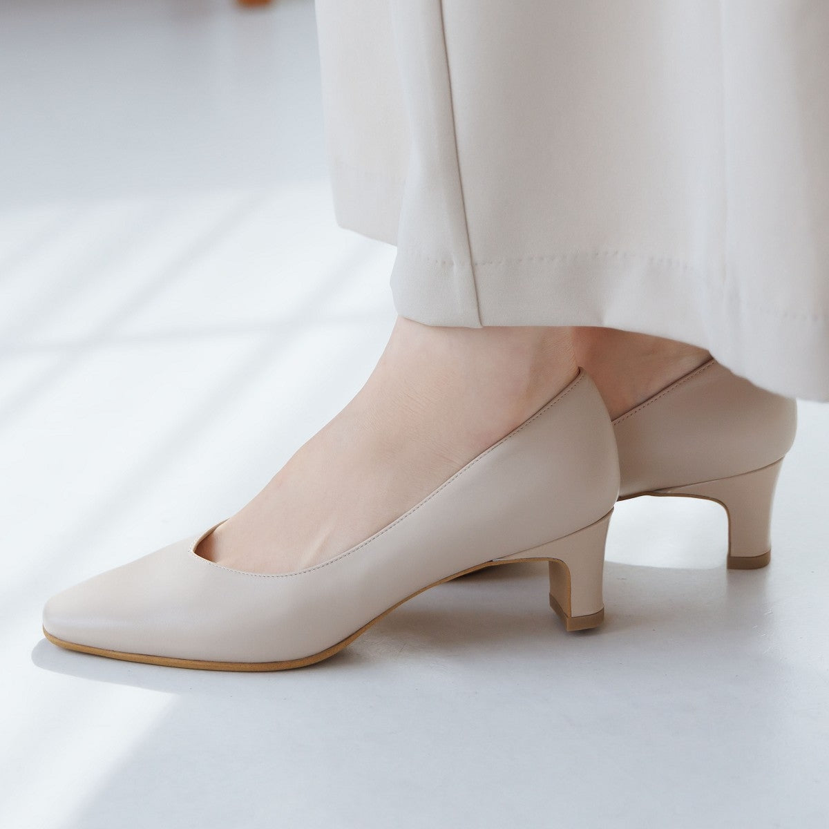 【26SS】ソフトスクエアトゥプレーンパンプス/663102